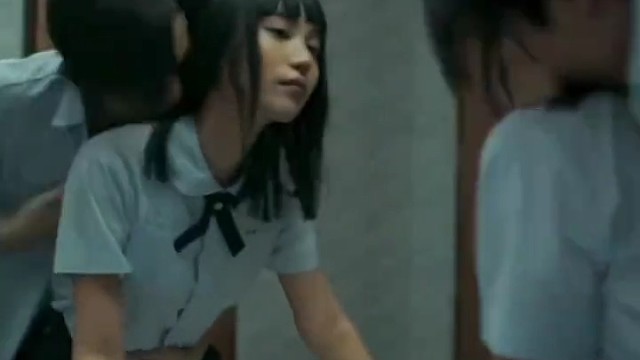 奇怪女孩让男人怀孕