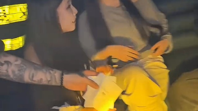 酒吧表演香烟消失魔术