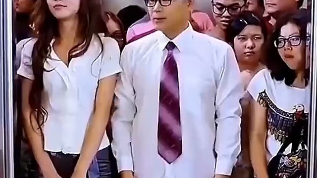 大哥真聪明掏出后立马不超重了