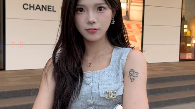 怎么还不谈恋爱 该不会是在等我吧