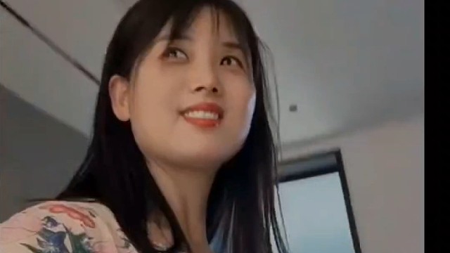 微笑梅儿，