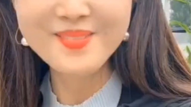 微笑梅儿，