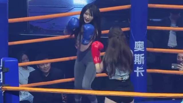 没想到她还真有两把刷子啊！