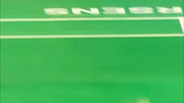 赛场举止从容有度，石宇奇尽显独特球韵#羽毛球