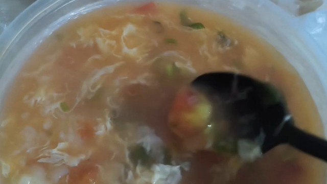 我终于知道绿皮火车也有她的好处虽然是慢一碗疙瘩汤一份河间驴肉火烧哈哈哈#汉堡节快乐合肥
