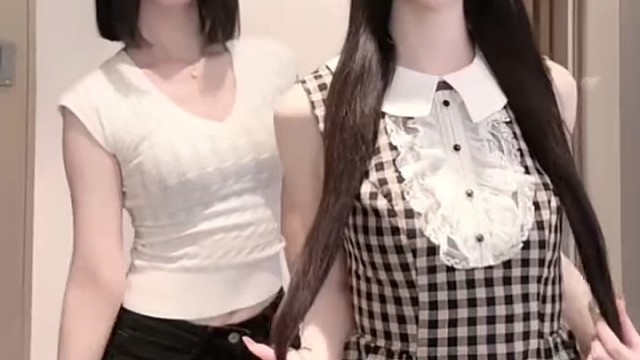 御姐和甜妹