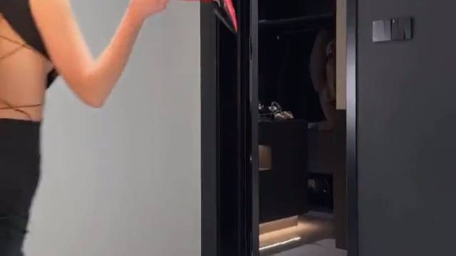 给宝宝变个魔术