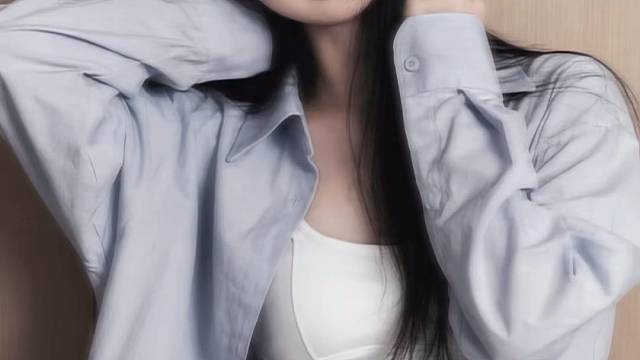 人分两类 迷人乏味.