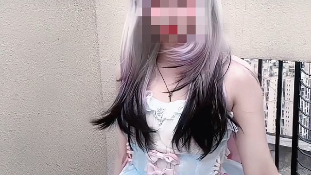 你喜欢吃辣吗？
那我亲你嘴巴会很甜叭