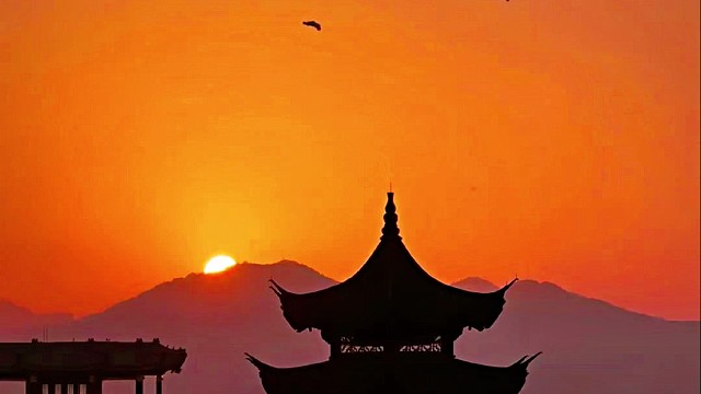 哪个湖来着