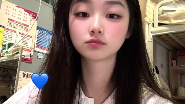 hello 手势舞跳的整个人都忙起来了