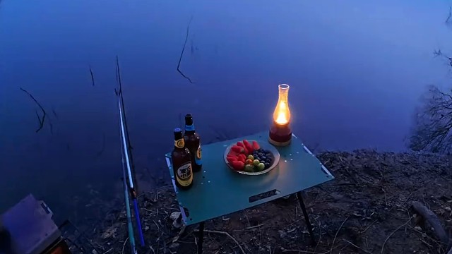 歌名，冷雨夜………………………