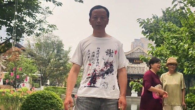 #完整版笑纳已就位，动感舞步跳不停，快乐舞蹈假期即刻开启
笑纳@DOU 小助手