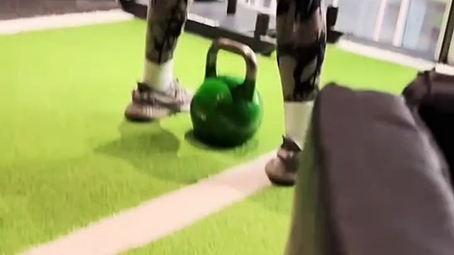 健身性感美女，健身穿搭无不良引导