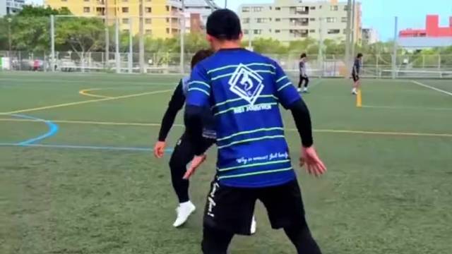 练好这套虚晃反切，过人丝滑无解#世界杯