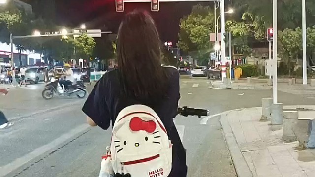 有点慢热又有点开朗