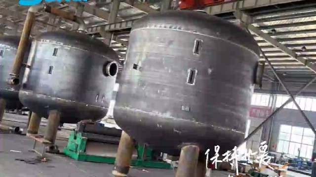 盐城苏海机械立式承压储罐，工业压力容器源头厂家，资质齐全，品质可靠。用于化工流体储存、供热系统储水
