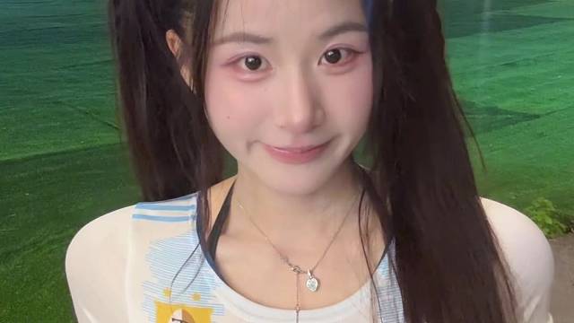你有我可爱吗？哈哈哈哈哈～