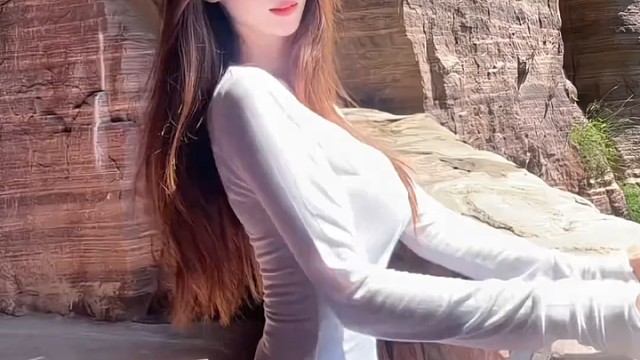 那天 我经过一个山洞