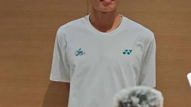 桃田贤斗夺冠赛后采访 2026上海公开赛 桃田贤斗：落后是刚睡醒，有点疲劳状态恢复过来就能逆转。
#