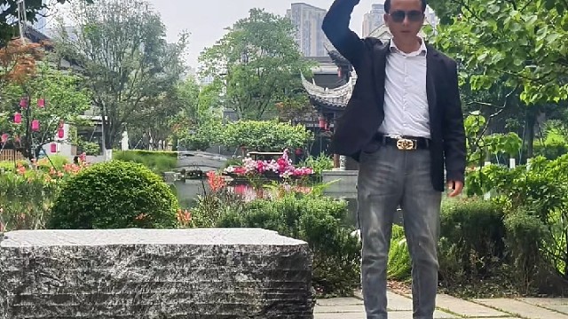 经典神曲《江南Style》来袭！