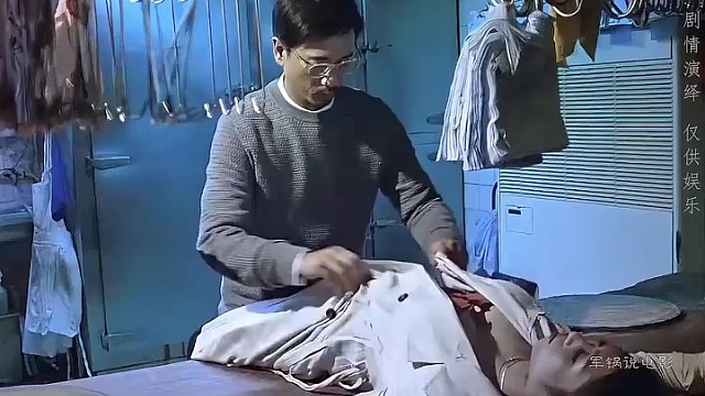 看看变态狂是怎么折磨女人的