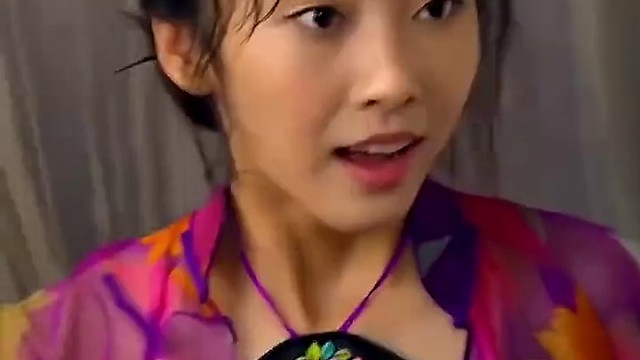 老公躺床上久病不起，女人明目张胆带别人回家