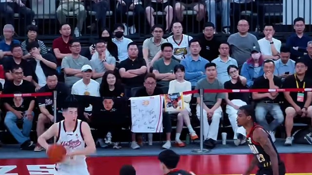 古德温助攻镇麟空接暴扣
