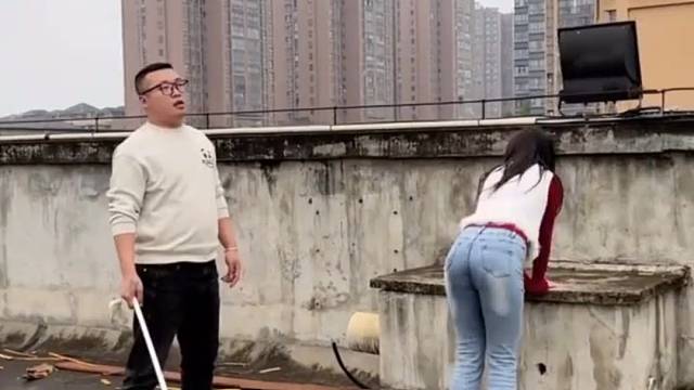 被打屁股还敢挑衅