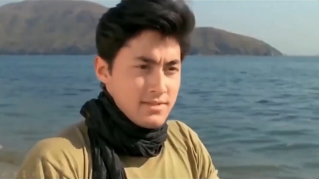 都没穿，应该是故意骑进去的