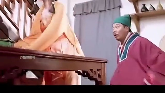 看见风骚的老板娘，在也受不了了