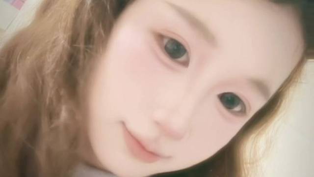 我竟然产生了再次联系你的想法，但是我们好像回不去了
