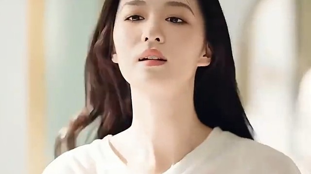别理他 我不嫌弃你脚臭的