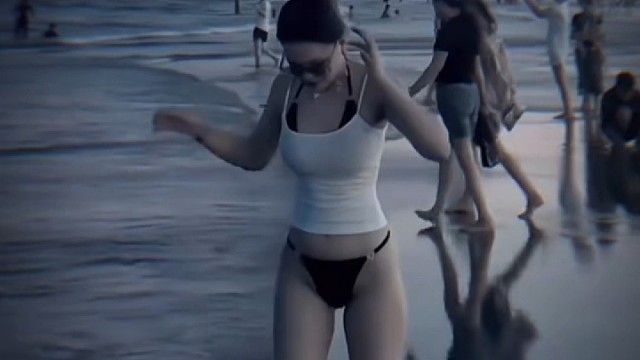 海边游泳穿搭，无不良引导