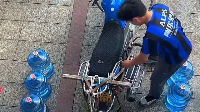 快乐有时候就是这么简单#搞笑视频#欢乐趣事#户外