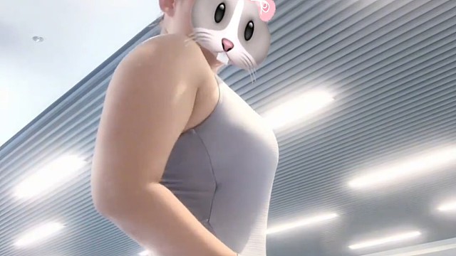 泳池穿搭无不良引导
