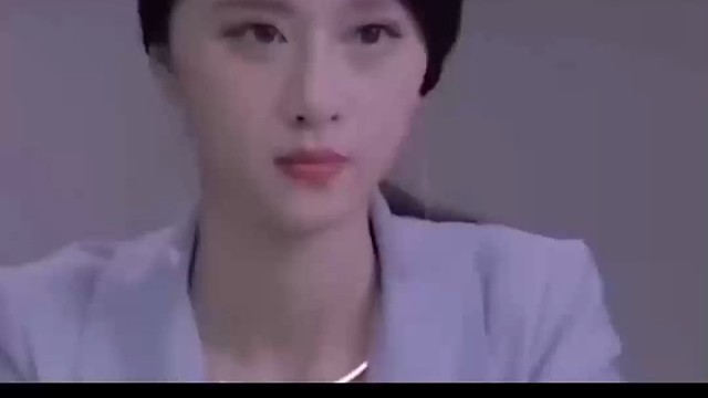 就差把眼珠子拿下来看了