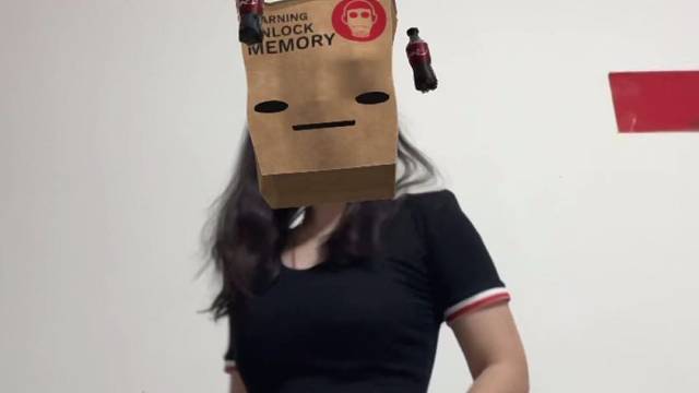 假装着迷一下不行吗