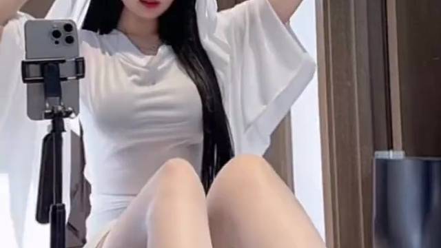 爱看更爱穿