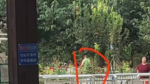 自媒体刘博海出门的时候被粉丝给抓拍了哈！