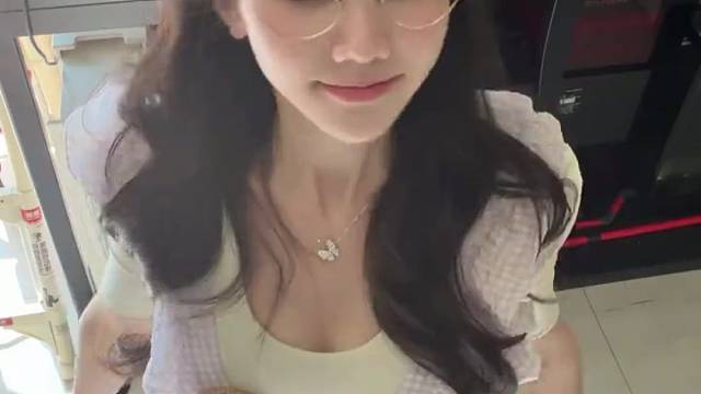这种反差老大了