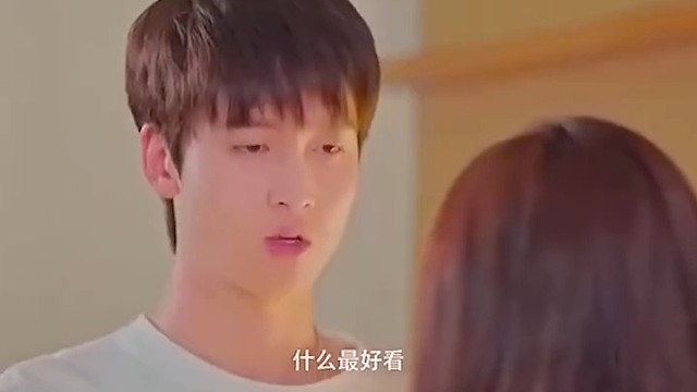 不穿才好看