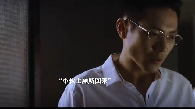 光看地上的衣服就已经受不了