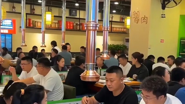 吃烤肉就选承德县小草房