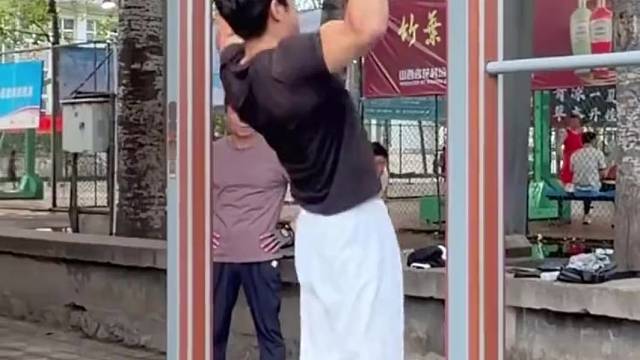 本来只想拉引体的