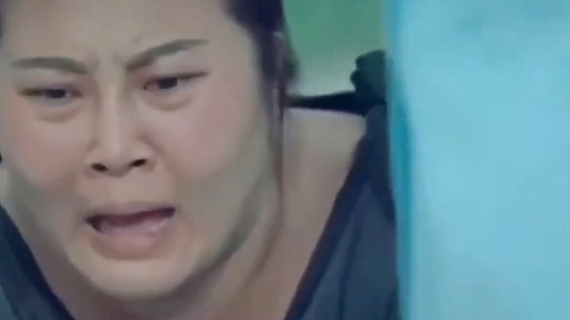 很明显他经不起诱惑