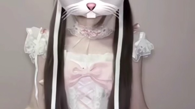 你究竟还要遇到多少个人 才会发现我是最可爱的那个？(^з^)-☆