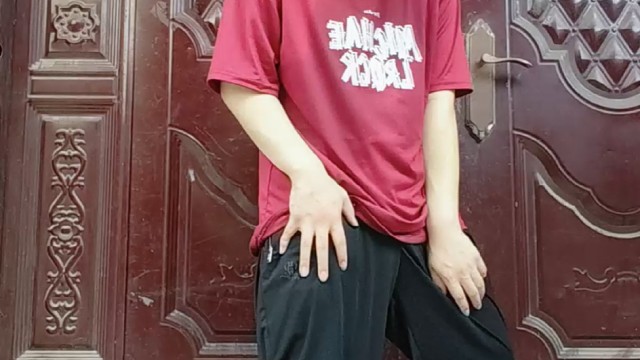 简单又带感～
#梅子摇 #出山dj版 #卡点舞 #感觉至上