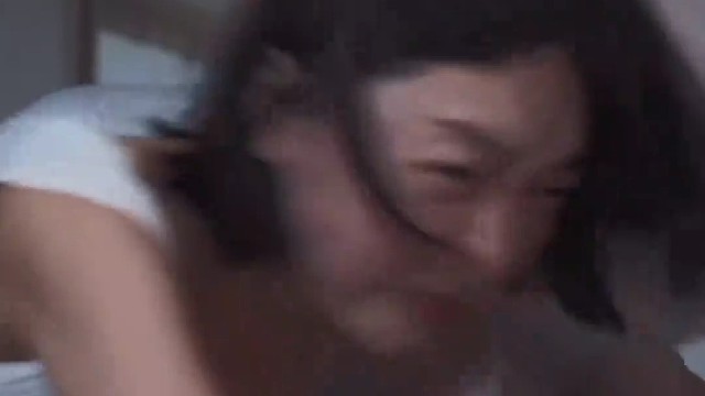 她只想过正常人的生活