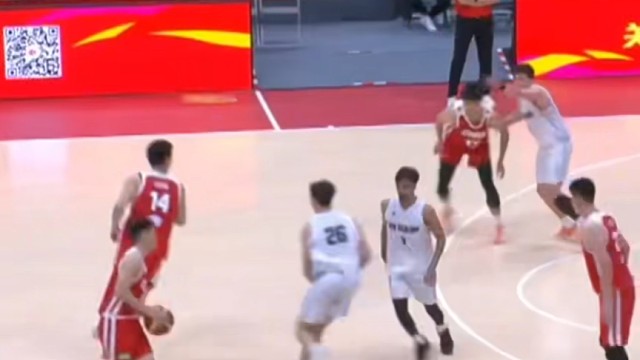 赵嘉义外线连中，男篮半场落后4分#中国男篮#新西兰男篮#篮球